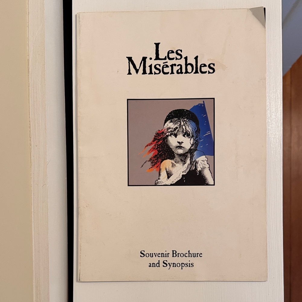 Les Misérables Souvenir Brochure